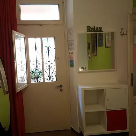 加尼贾科梅蒂酒店 2*